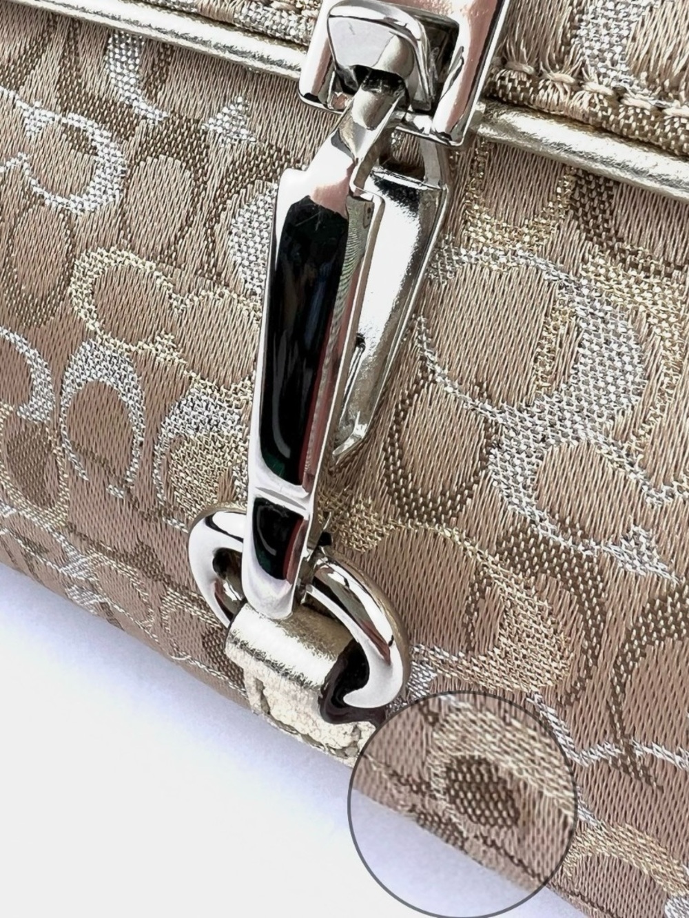 Y2K COACH Hampton Gold Signature Canvas/Leather Handbag -Style 8946 Vintage - Picture 16 of 16